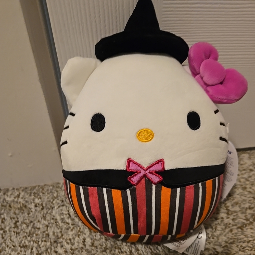 Squishmallows 2024 Limited Edition 8in Halloween Hello Kitty Witch